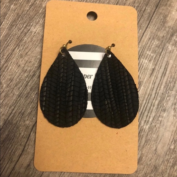 Mini Leather Earring Bundle - Picture 6 of 6